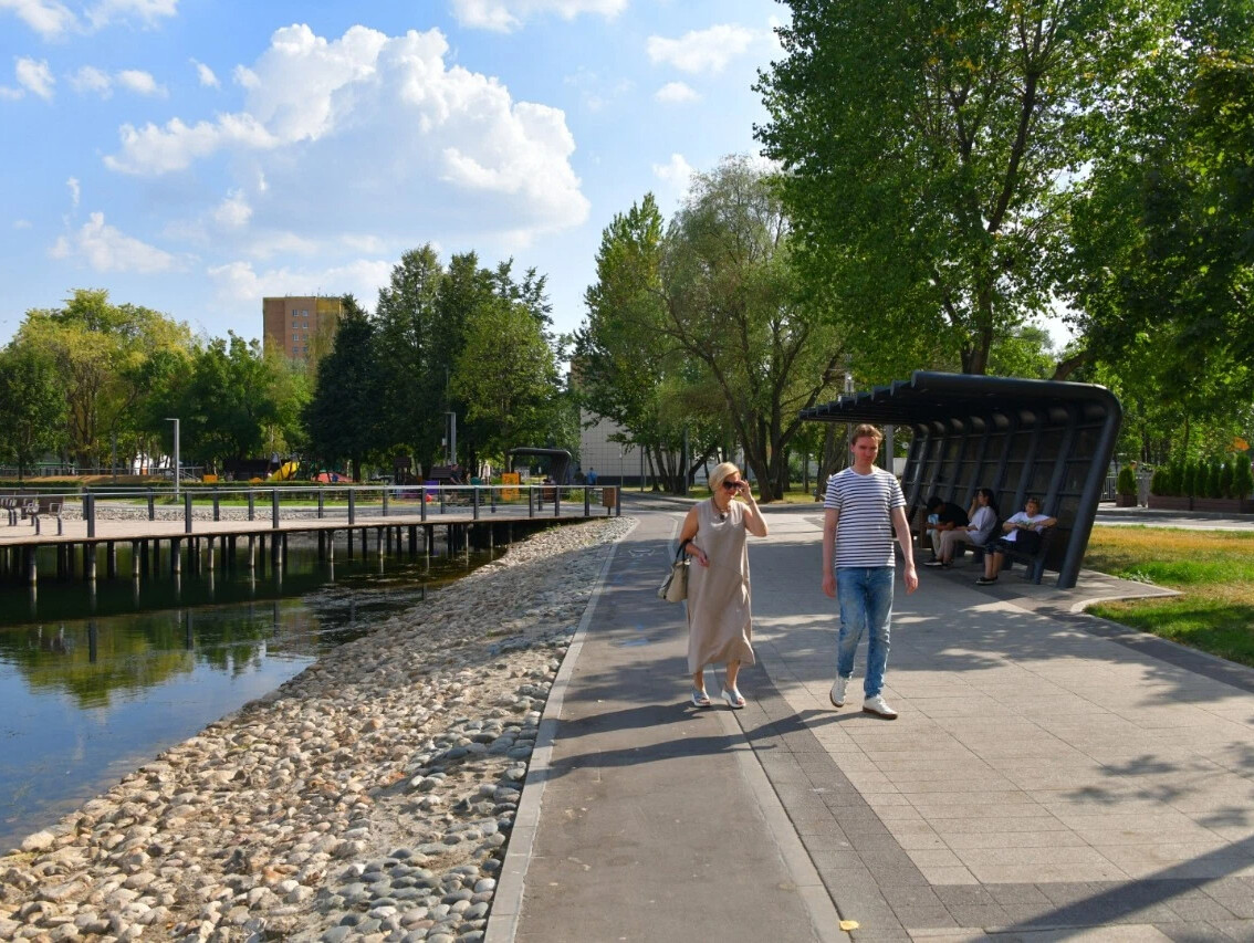 парки с прудами в москве