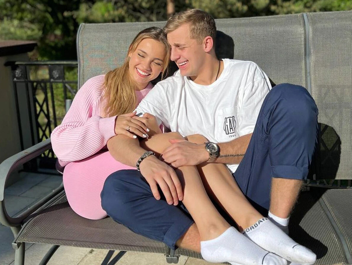 Стоун и его девушка. Karna. Стоун и его девушка. Саша стоунблогер. Саша стоун и гаврилина.