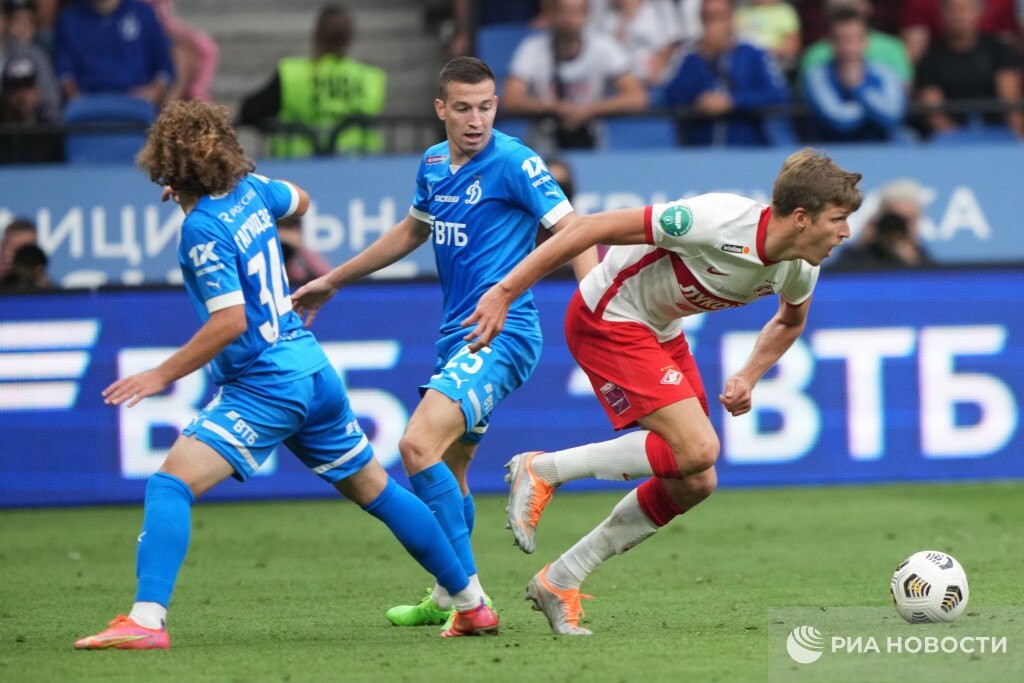 С кем следующий матч динамо. Фото матч. Фк динамо москва 2022. Динамо алания. Овечкин динамо футбол.