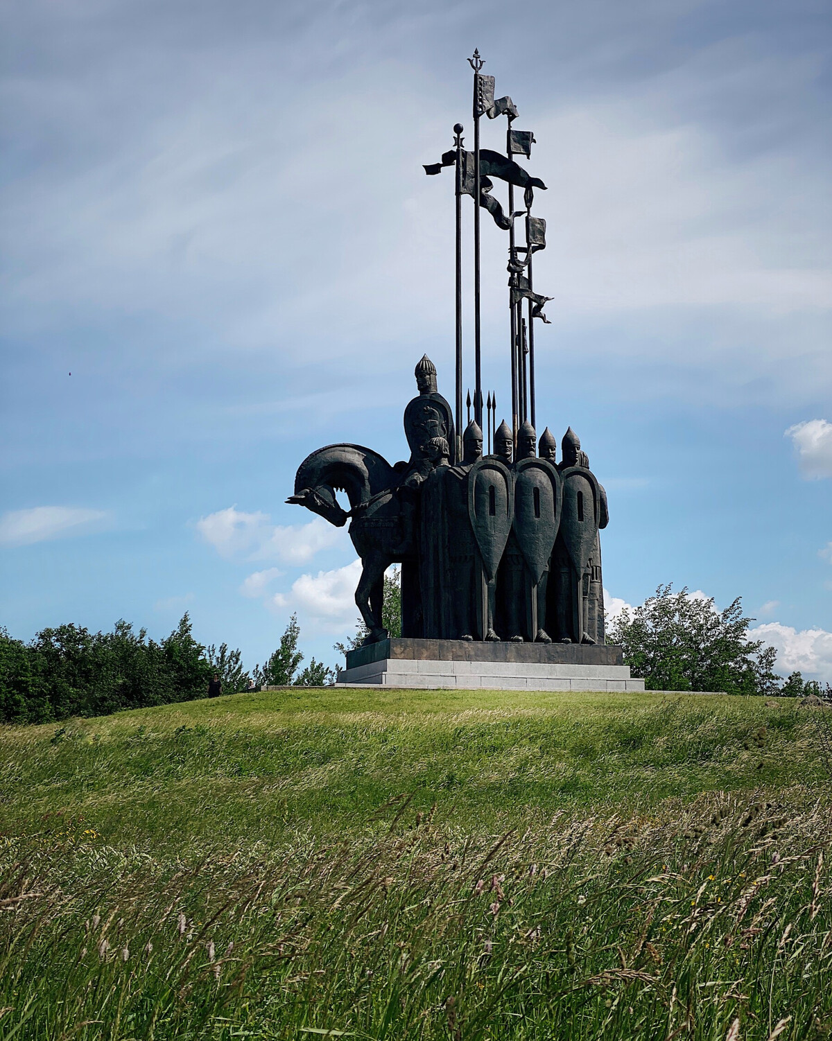 памятник ледовому побоищу на чудском озере