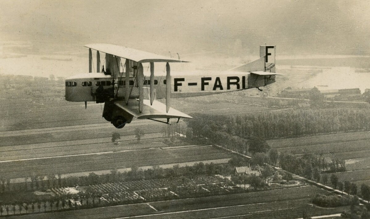 Farman f.180