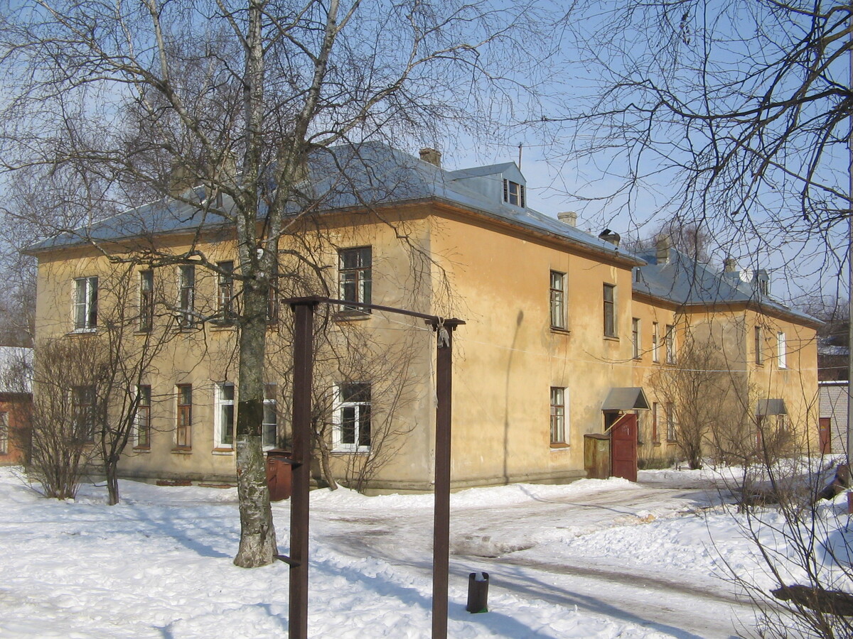 Двухэтажные кирпичные многоквартирные дома 82 фото