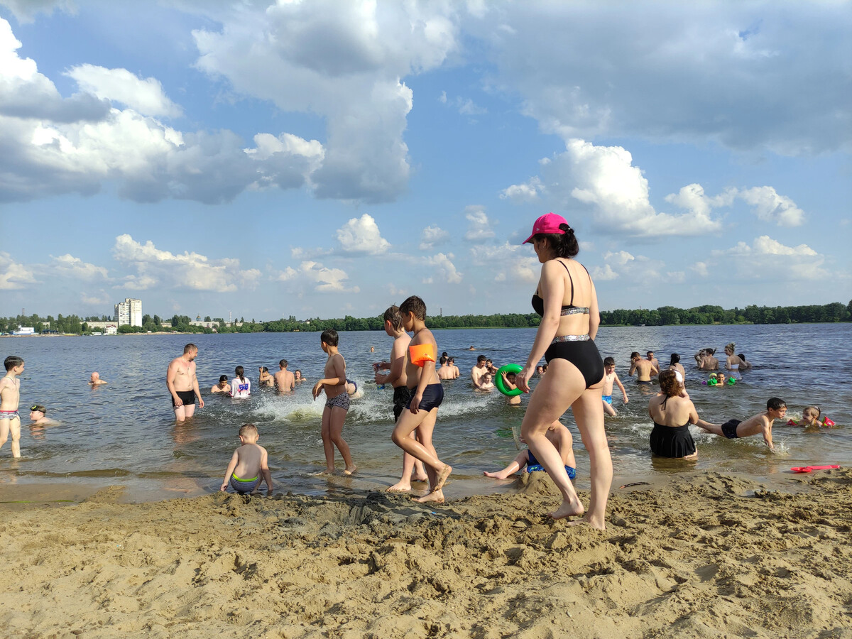 Где купаться в августе. Купание на речке. Можно ли купаться в реке Видогощь Новгородская область