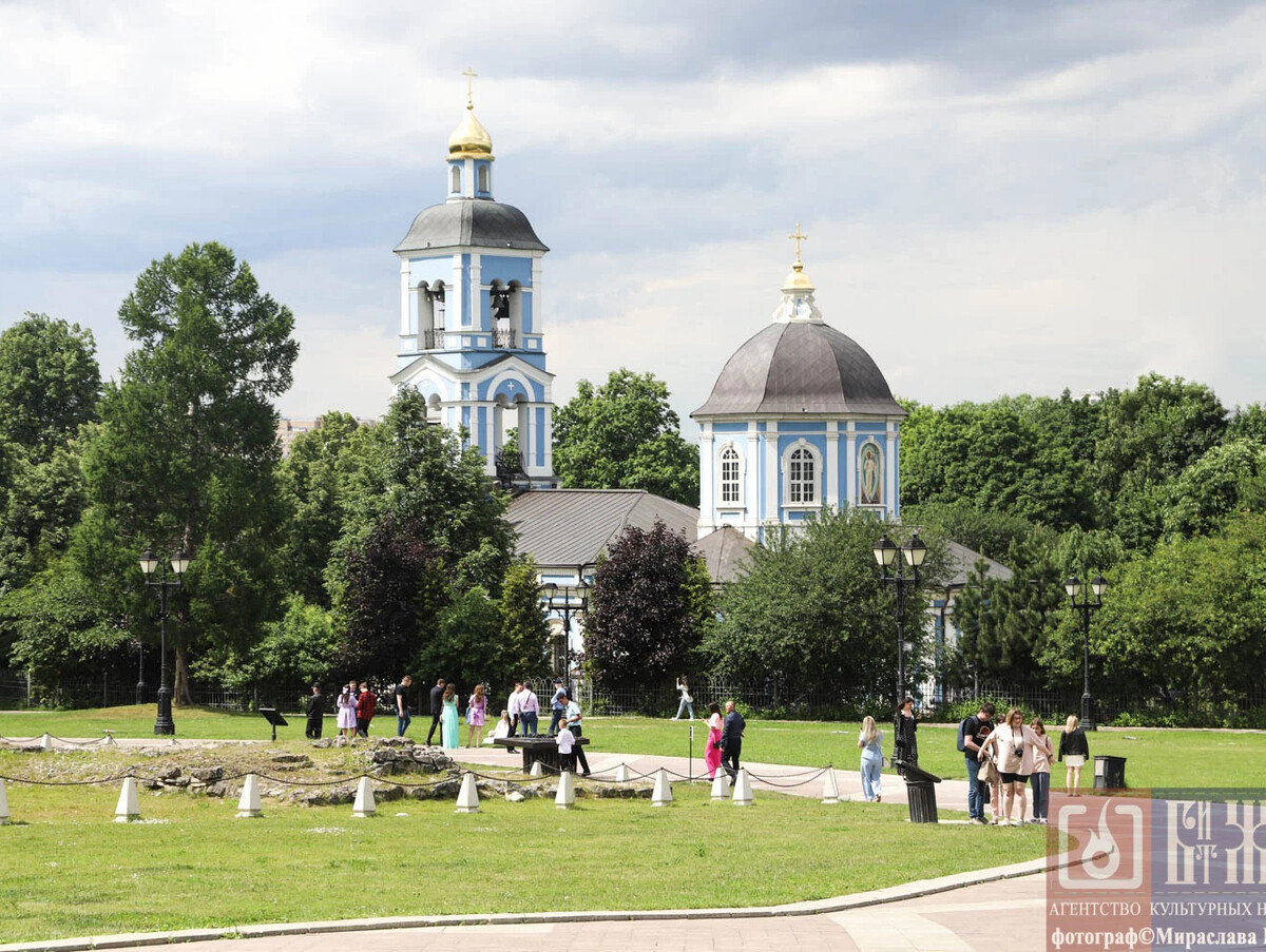 храм в царицыно