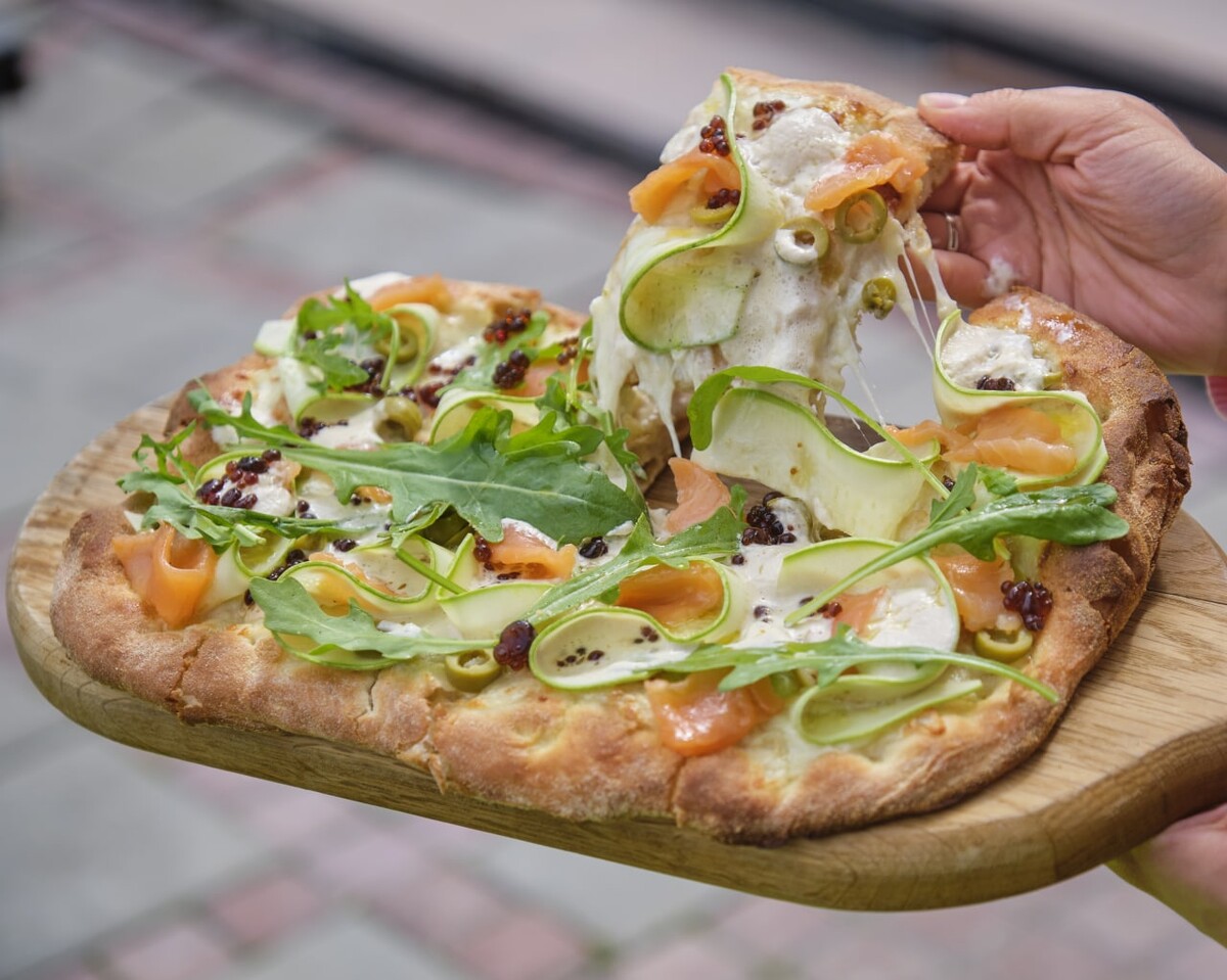 Лео дай пиццы екатеринбург. Леонардо дай пиццы. Пицца дайте два. Pizza Day.