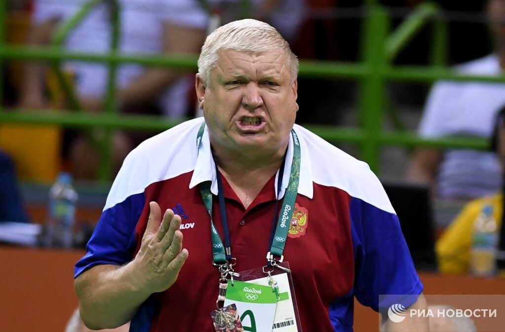 Тренер команды по волейболу. Тренер сборной России по волейболу женщины.