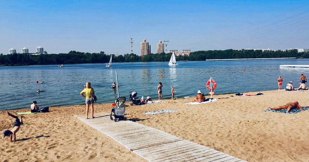 Пляжи 2024 где можно. Пляж Динамо Водный стадион. Мещерский пляж в Москве. Серебряный Бор Строгино пляж. Серебряный Бор пляж 3