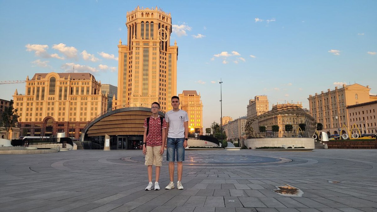 Павелецкая парк культуры. Здания в центре Москвы. Ландшафтный парк на Павелецкой площади, Москва. Сквер на Павелецкой. Ландшафтном парке на Павелецкой площади.