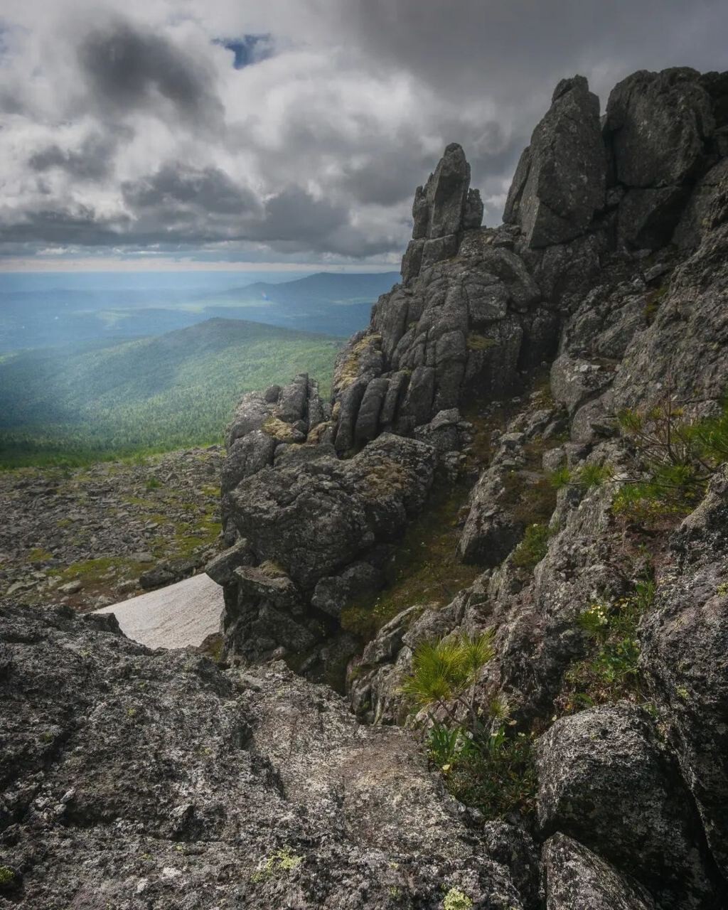 Атлант каменная гора