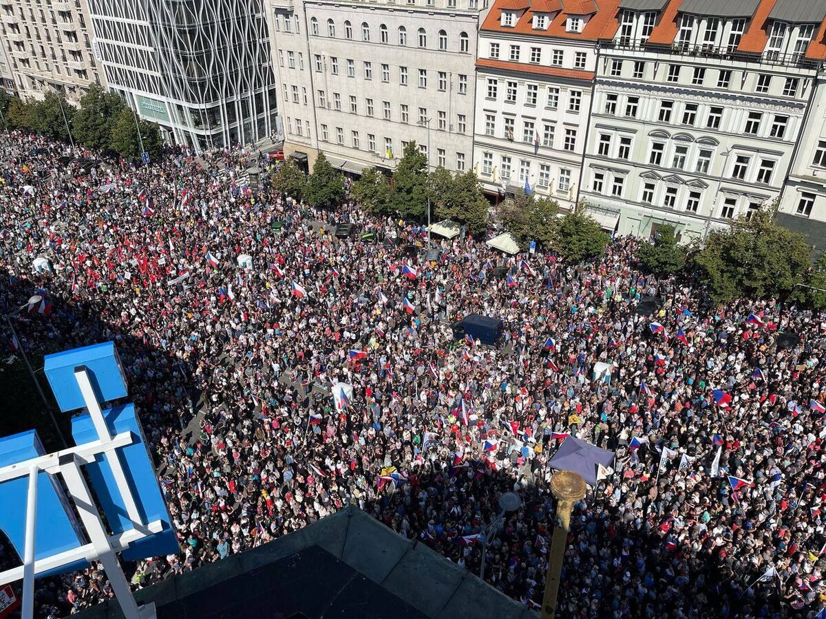 самый большой митинг в германии