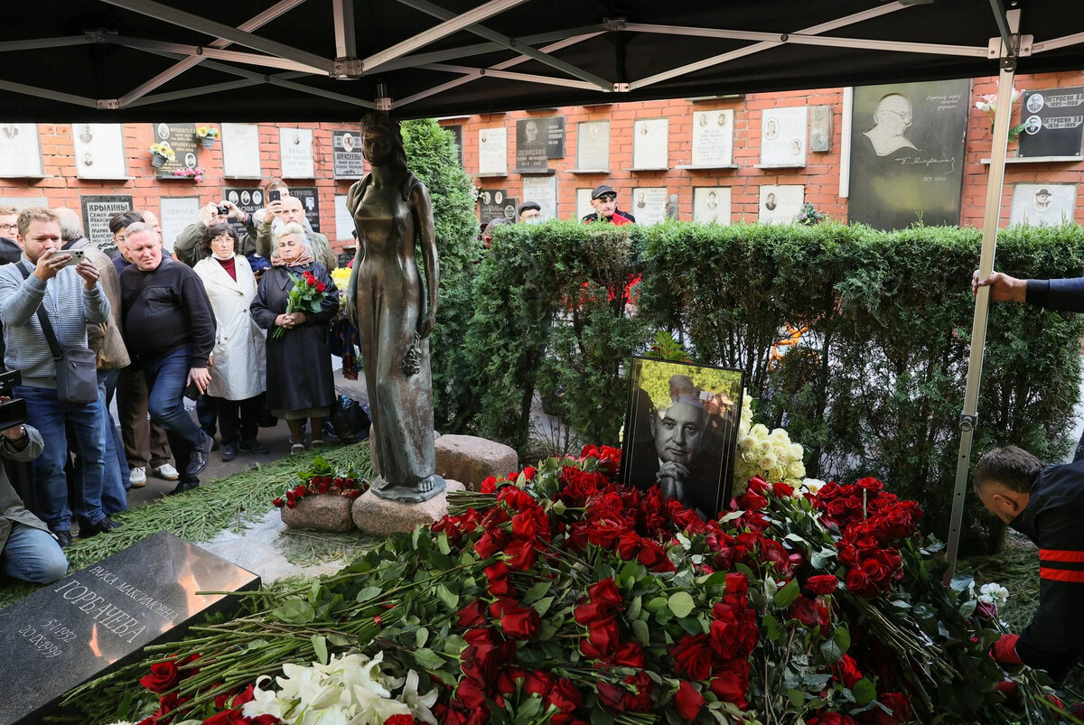 памятник шаляпину в москве на новодевичьем кладбище