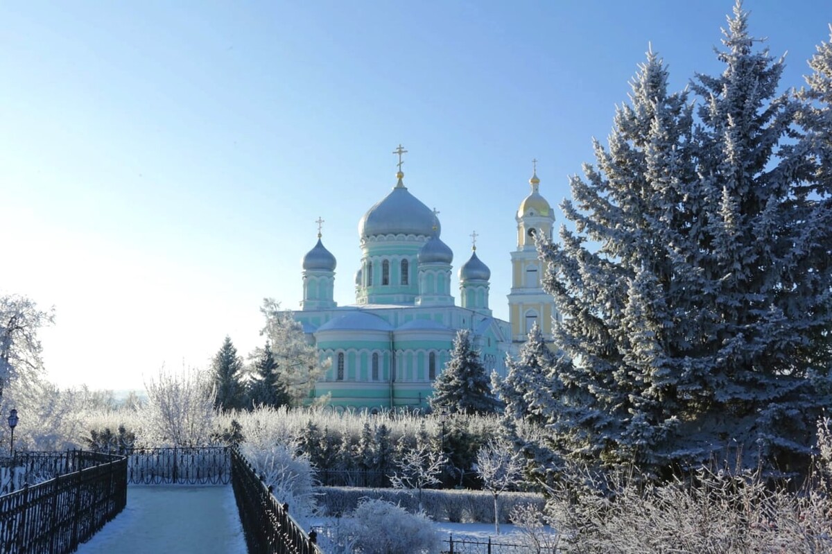 Дивеевский монастырь зима