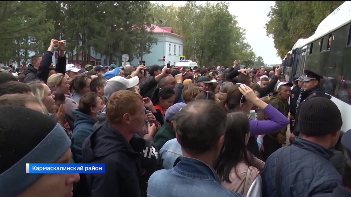 Новости сегодня последние свежие события первый канал. Мобилизация в Башкирии 2022. Мобилизация в Стерлитамаке 2022. Мобилизация Уфа. Мобилизация в России сентябрь 2022.