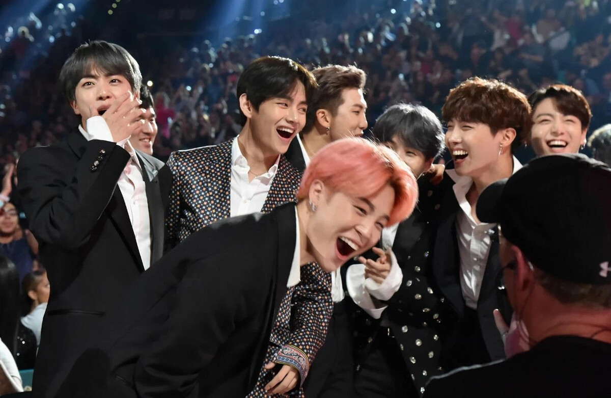 Группа bts 2022 грэмми. Бтс на биллборд 2017. Бтс bbmas. Бтс. Группа бтс 2019.