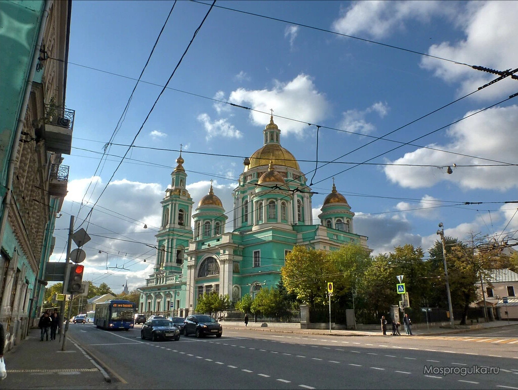 Елоховская вечером