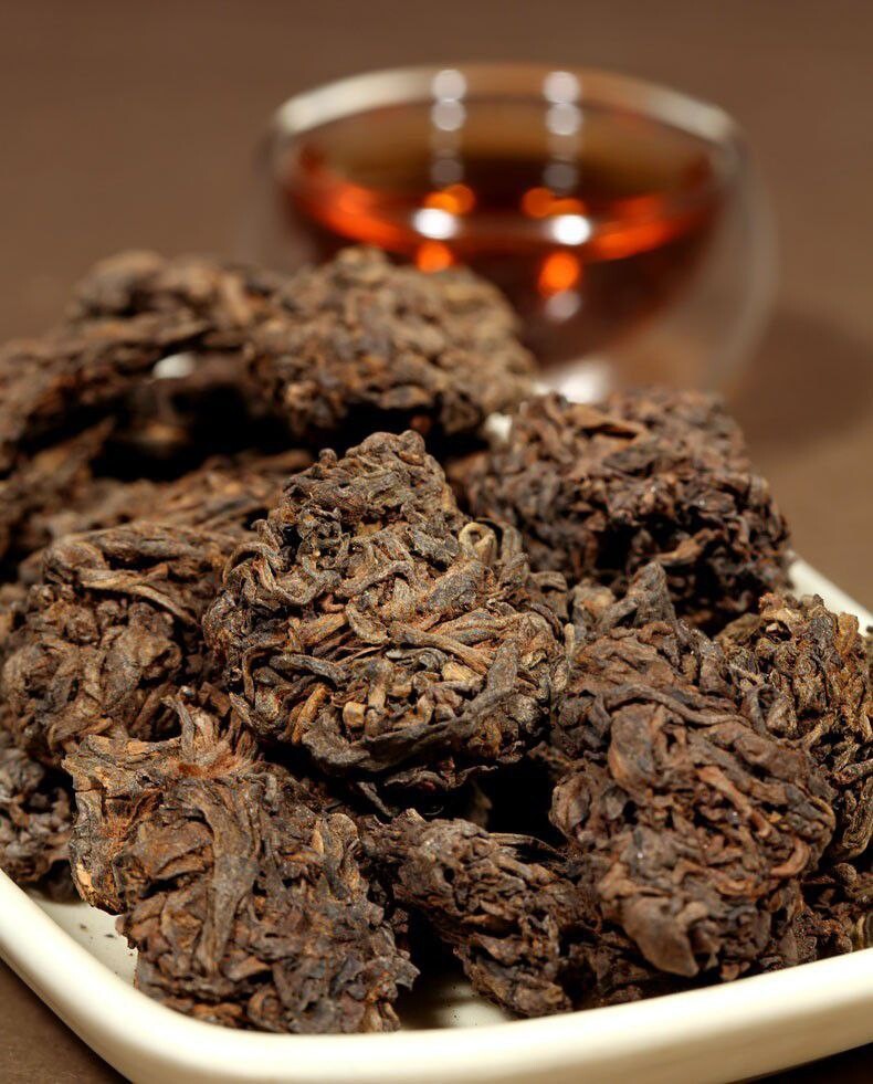 Как выглядит чай пуэр. Чай «дворцовый пуэр» (шу). Шу пуэр черная жемчужина. Шу пуэр три монаха. Как выглядит чай пуэр.