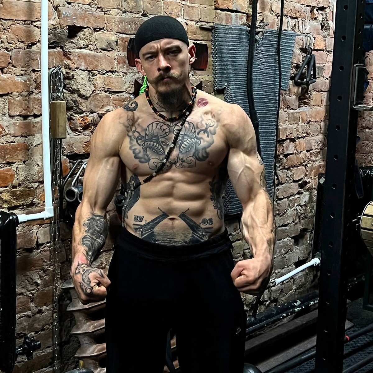 Мамин блуд убийственные намерения мальчика. Силовые блуда на раз. Акимбо армрестлинг блуд. Мамин блуд убийственные намерения мальчика. Мамин блуд убийственные намерения мальчика.