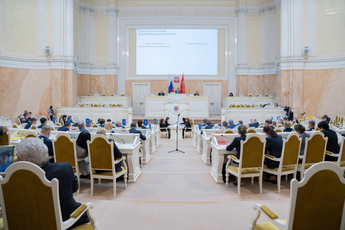 депутаты законодательного собрания санкт петербурга