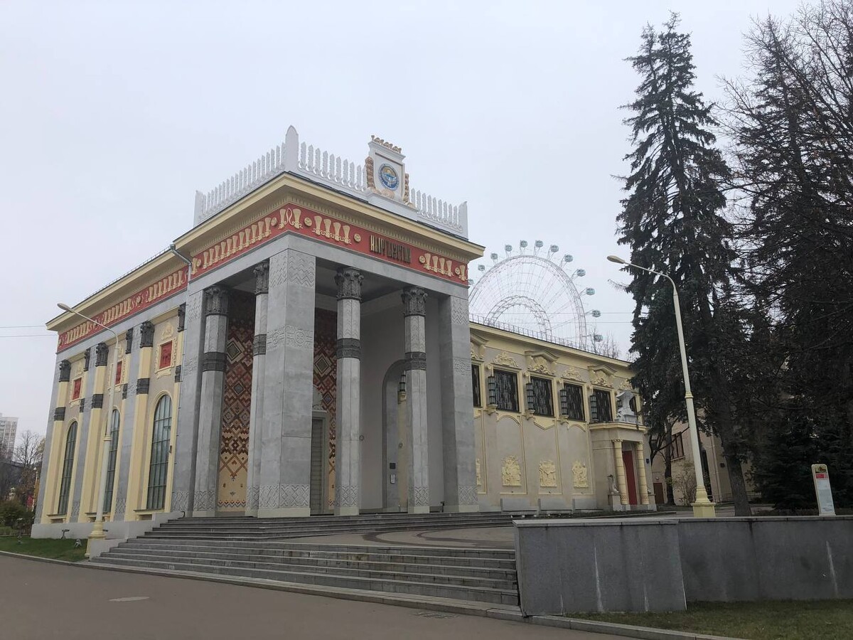 Павильоны вднх на новый год. Вднх новый павильон. Вднх новогодние украшения. Павильон украинской сср на вднх. Вднх в москве 2022.
