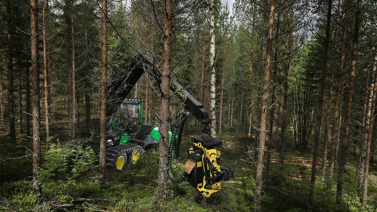 Харвестер John Deere