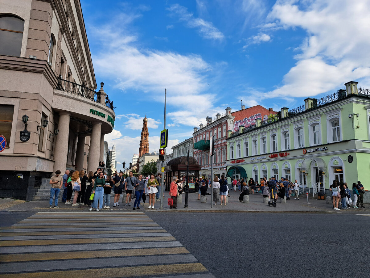 - казанский арбат (ул. пешеходная прогулка казанский арбат. казанскому улица баумана. фонтан с лягушками в казани улица баумана. баумана).