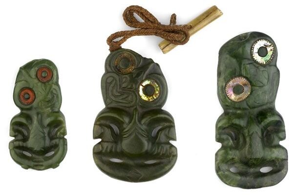 Амулеты хей-тики. Изображене из сети Интернет 