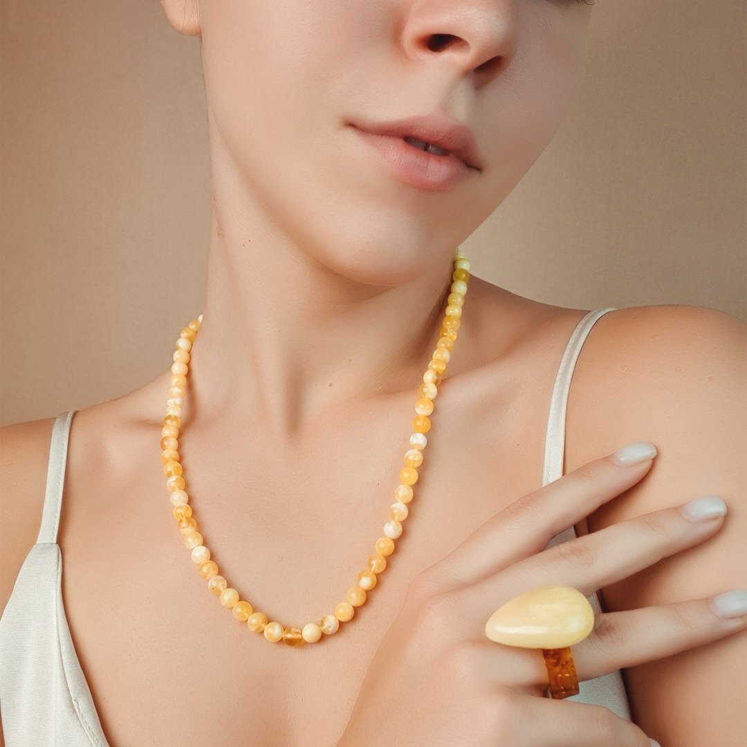 Сколько стоит янтарь? Роскошный драгоценный камень, который стоит ...