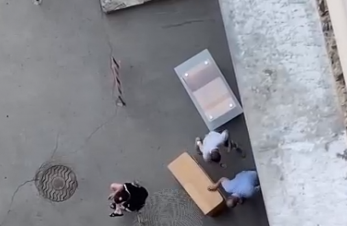    В Новосибирске мужчина избил грузчика до потери сознания около хостела