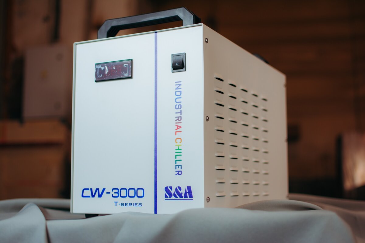 Чиллер для лазерного CO2 станка CW-3000 