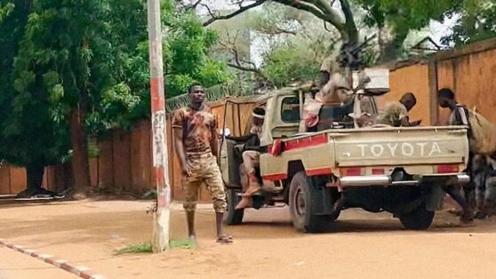    Протестующие у посольства Франции в Нигере требуют закрытия иностранных баз Даниил Шалонников