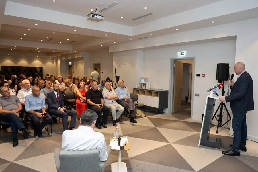 Политолог Андраник Теванян