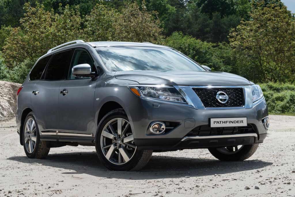 Спереди автомобиль после выпуска уже смотрелся старым, но это уже мое мнение