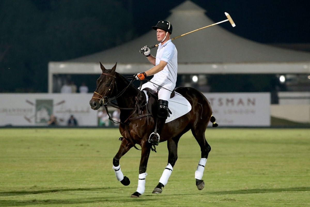    The Sun: Принца Гарри освистали в Германии