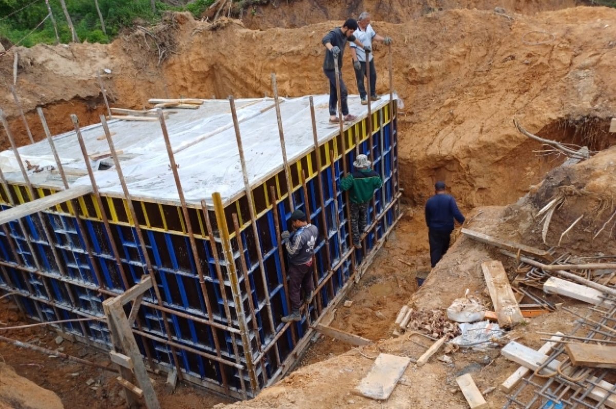    В Салехарде начали строить дом для расселения из аварийного жилья