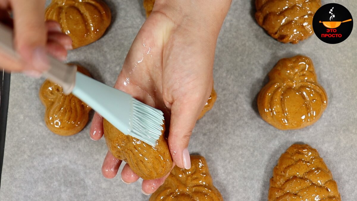 Пеку на школьную ярмарку, Новый год и просто так: лучший рецепт вкусных и  красивых пряников | Евгения Полевская | Это просто | Дзен