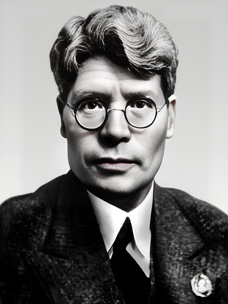 Недра не подведут: памятник Ивану Губкину на Ленинском проспекте в ...