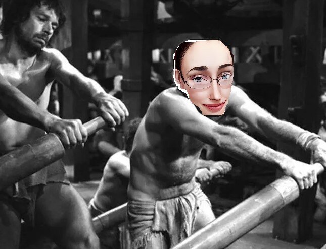 Коллега слева просто кофе не выпил - досыпает, а так все ок, мы на полном обеспечении: не жизнь а сказка братьев Гримм.