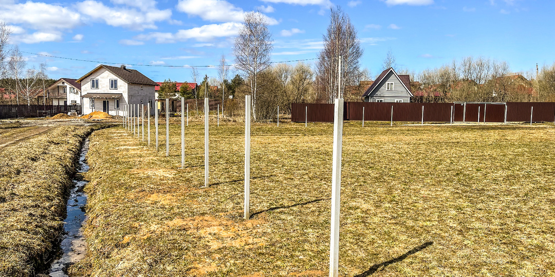 Установка нового забора обернулась удачной прирезкой пары соток земли:)