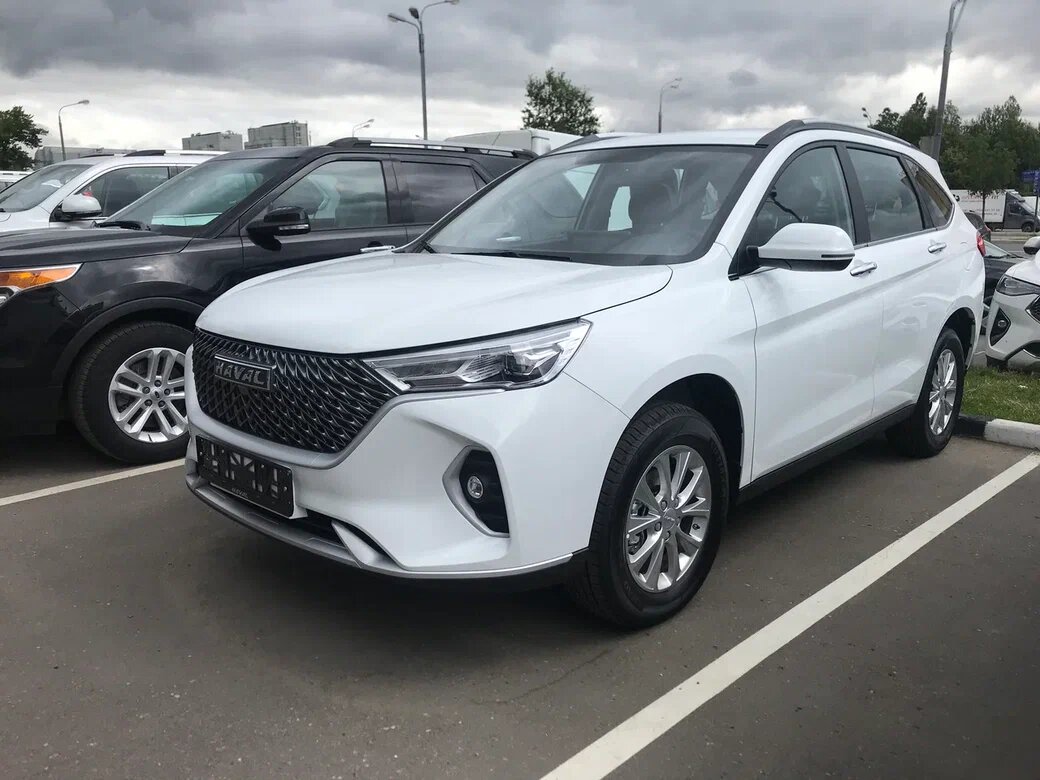 В основе Haval M6 платформа от Haval H6 первого поколения, который много лет был самым продаваемым кроссовером в Китае.