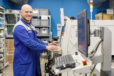    ООО “ЛЕД-ЭФФЕКТ” © Пресс-служба департамента предпринимательства и инновационного развития города Москвы