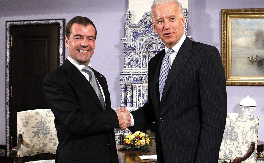    Дмитрий Медведев и Джо Байден. 9 марта 2011 года Kremlin.ru