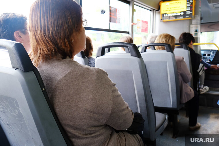    Про ребенка в маршрутке в соцсети сообщили очевидцы