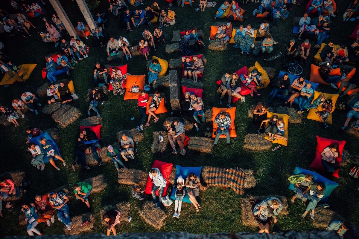    Брянск, Жуковка и Погребы вольются в 10-й российский Фестиваль уличного кино — не по-уличному avchernov