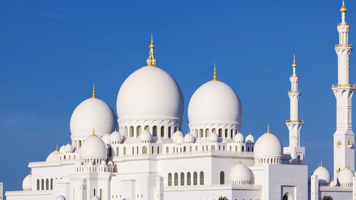 28 июля у мусульман — торжественный день. Фото: gde-oboi.ru