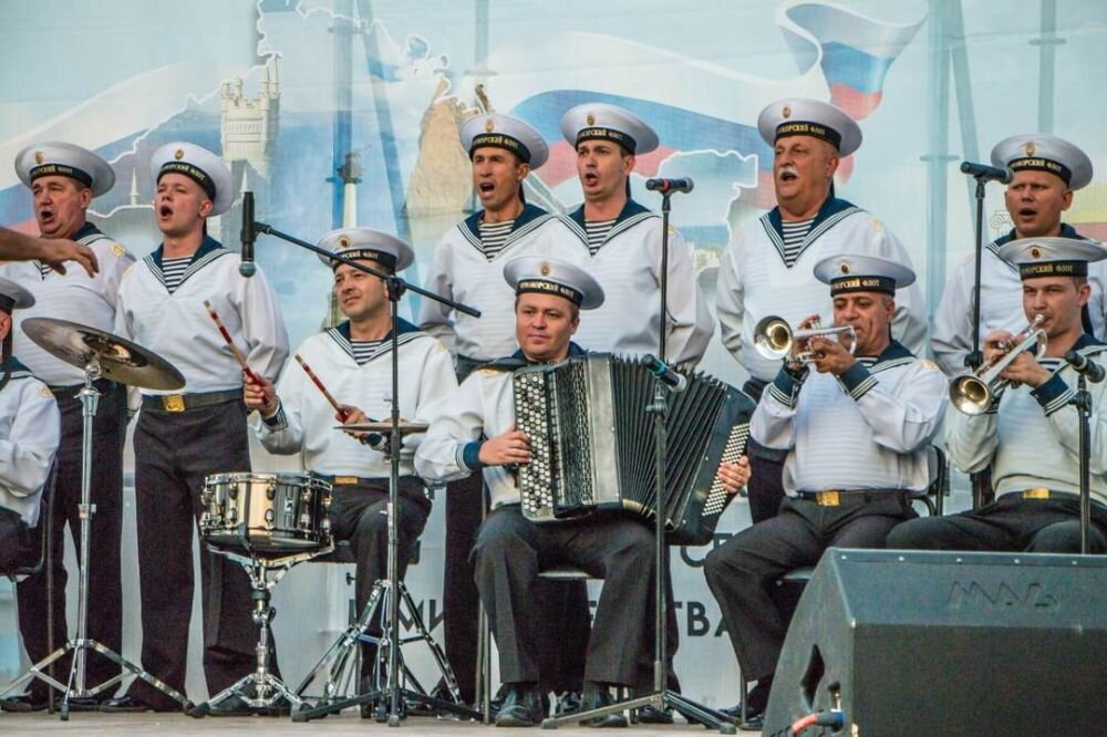 Аналогичное выступление коллектива. Фото из открытых источников интернета.