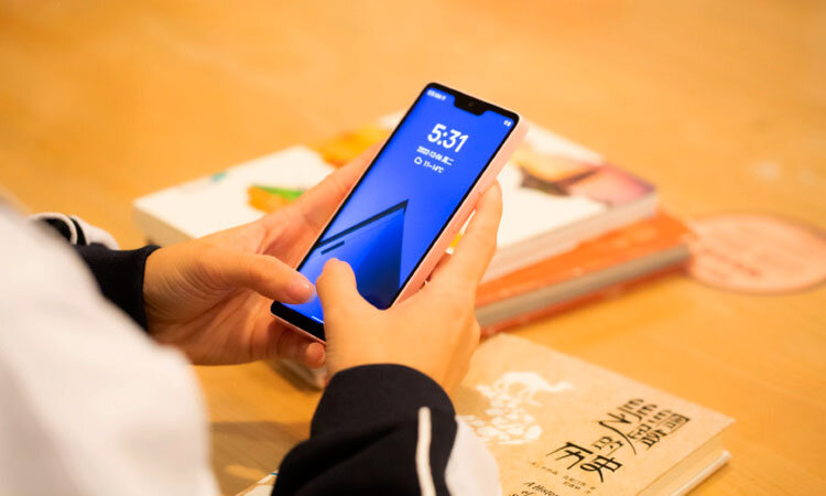 Смартфон qin 3 ultra. Xiaomi qin 3 pro. Qin 3 обзор. Смартфон xiaomi qin 3. Qin 3 обзор.