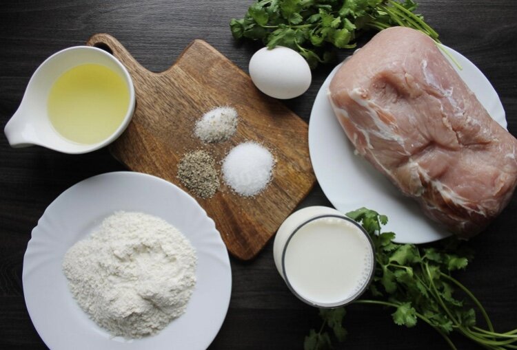 ИНГРЕДИЕНТЫ
Свинина - 500  гр.
Молоко - 200 гр. 
Соль по вкусу 
Сахар - 1 чайная ложка
Перец черный молотый (или душистый) - 0.5  
Яйца - 1  шт.
Пшеничная мука - 100  гр.
Растительное масло - 5  столовых ложек 
Зелень по вкусу.                                                      Как пожарить сочные отбивные из свинины на сковороде нежные мягкие? Подготовьте все необходимые ингредиенты. Какую часть туши лучше для этого использовать? Идеально подойдёт корейка, она не слишком жирная и не содержит прожилок.


