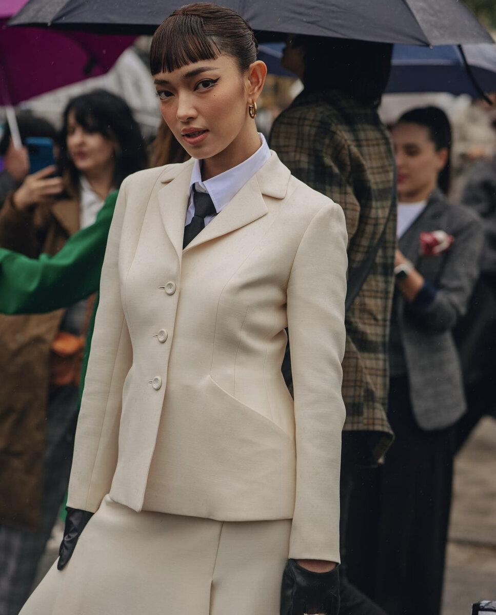    Следите, чтобы фурнитура на жакете не была контрастной@claireguillon