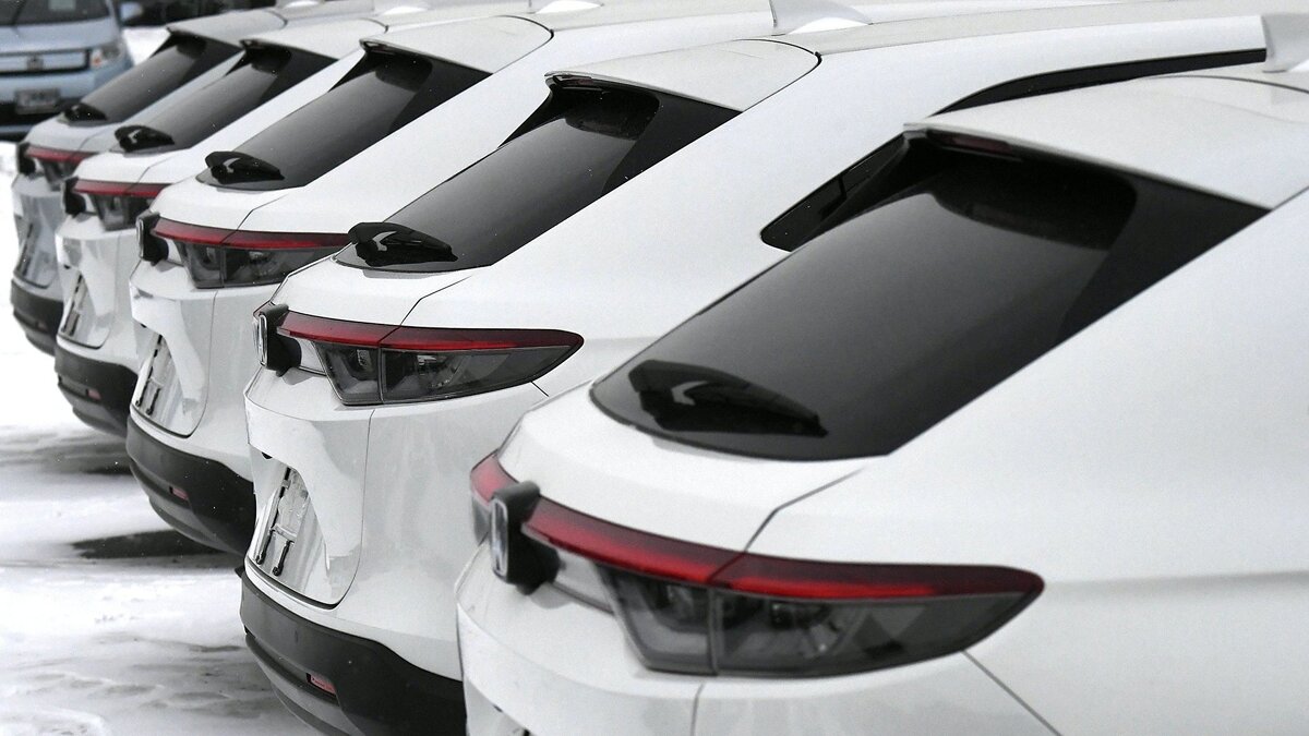    Новые японские праворульные кроссоверы© РИА Новости . Илья Наймушин