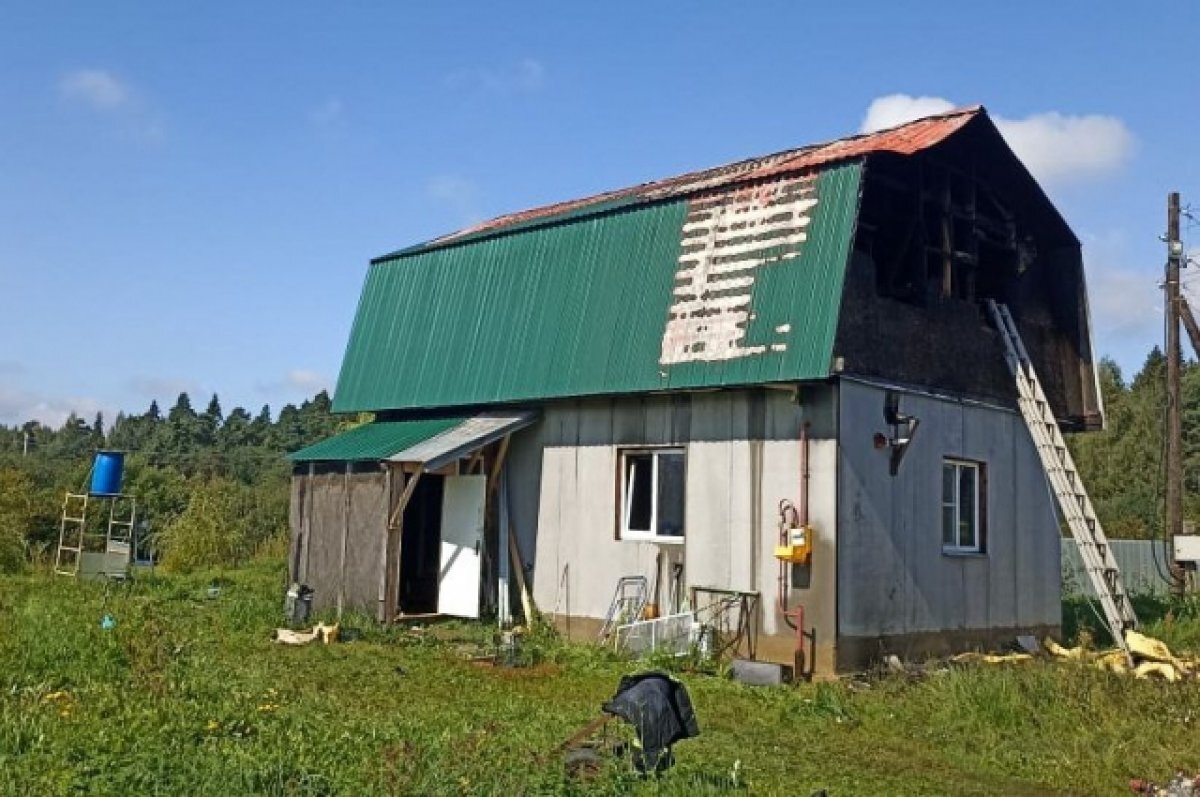    Опубликовано фото с места пожара под Тверью, в котором погиб мужчина